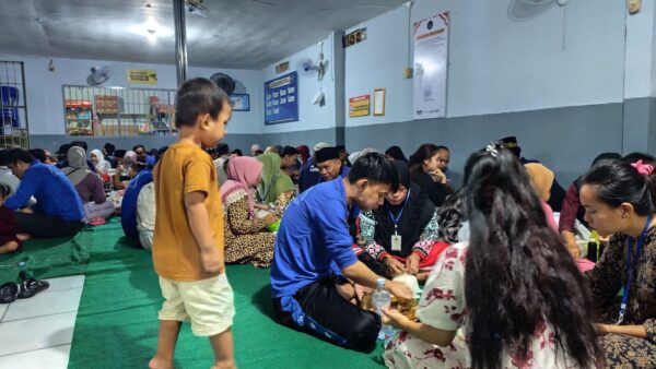 Hangatnya Ramadan di Lapas Sekayu, Warga Binaan Berbuka Puasa Bersama Keluarga