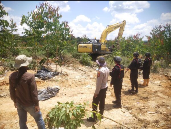 Hari Keempat Penertiban, Polsek Bayung Lencir Pastikan Aktivitas Illegal Drilling di PT BPP Pagar Desa Zero