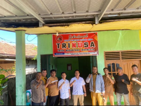Tingkatkan Sinergi dan Akselerasi Kinerja, LSM TRINUSA Muba Resmi Tempati Kantor Baru di Jalan Venus Terverifikasi KESBANGPOL Muba