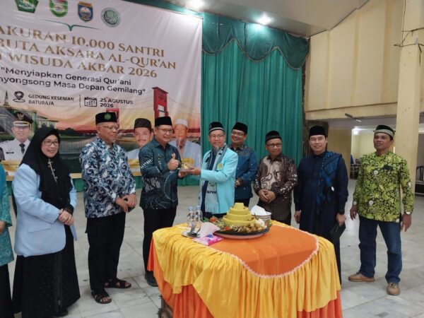 462 Santri OKU Rayakan Wisuda, Wabup OKU Soroti Peran Penting Ustadz-Ustadzah