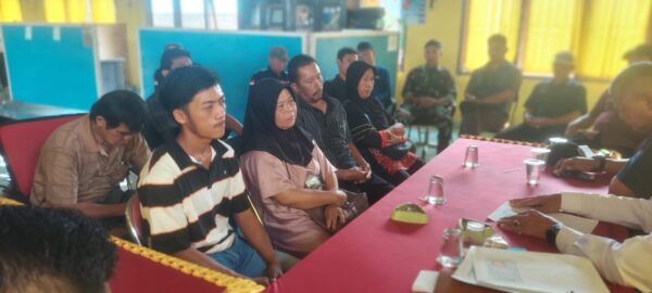 MEDIASI PTPN I REGIONAL 7 DENGAN WARGA DESA SUMBER MULYA TERKAIT KEBUN SAWIT TERBAKAR