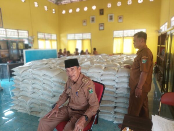 440 KPM DESA SUMBER MULYA AKAN TERIMA BANTUAN BERAS 30 KG, PENYALURAN DIATUR BERTAHAP