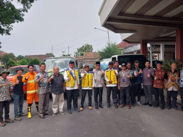 Pemkab OKU Kerahkan 5 Tangki Air, Bantu Warga Terdampak Kekeringan
